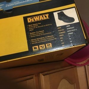 Dewalt steel reinforced work boots
